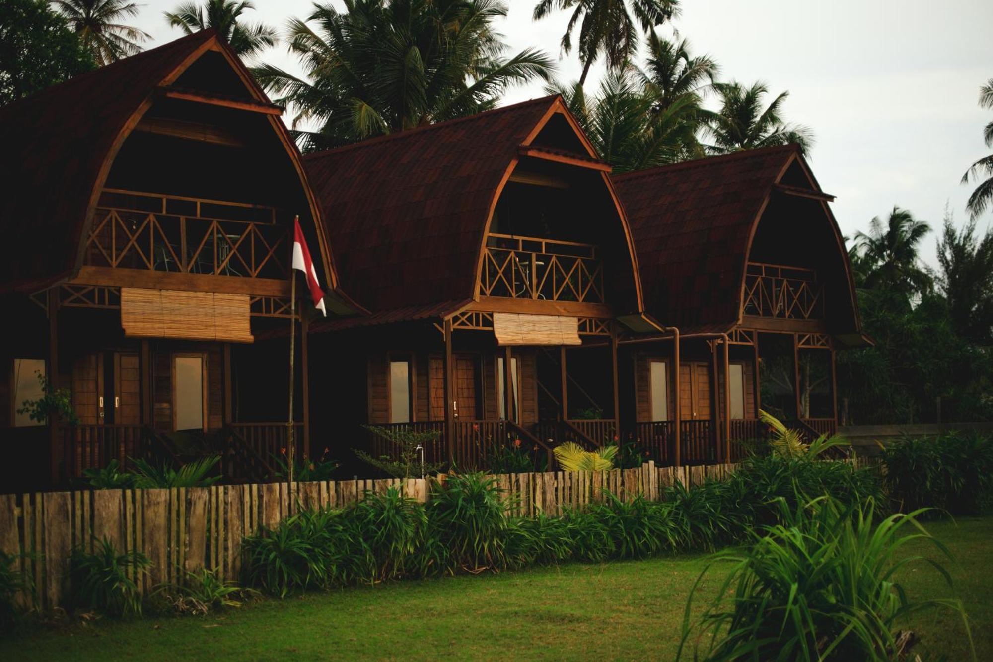 Momos Surf Shack Hotel Salul Exterior photo
