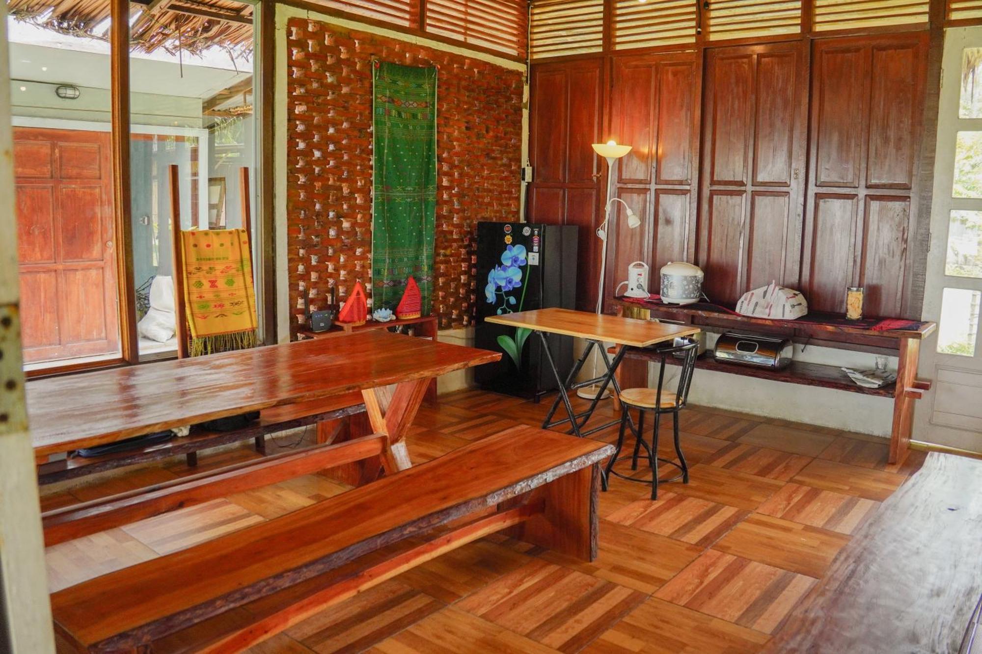 Momos Surf Shack Hotel Salul Exterior photo